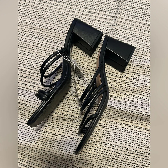 A new day strappy block heel sandals with square toe size 11 memory foam insoles - Picture 3 of 5